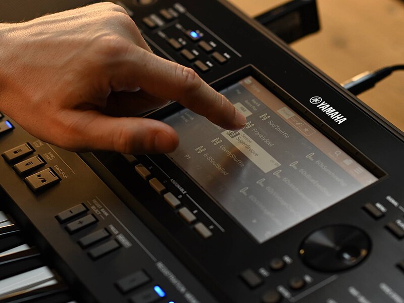 Hướng dẫn sử dụng màn hình cảm ứng của đàn organ Yamaha Arranger Workstation PSR-SX720+