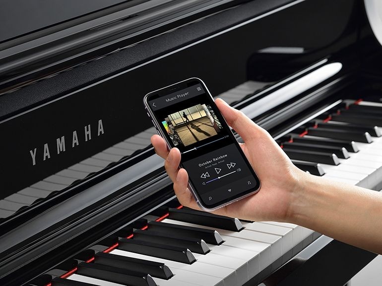 Connecting the Yamaha Clavinova CLP-875PE to a smartphone via Bluetooth