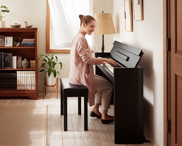 Đàn Piano điện có thiết kế tối nhỏ gọn, thanh lịch và âm thanh đa màu sắc (Nguồn Yamaha)