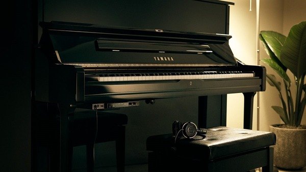 Kích thước đàn Piano cơ phụ thuộc vào từng dòng đàn và thương hiệu đàn