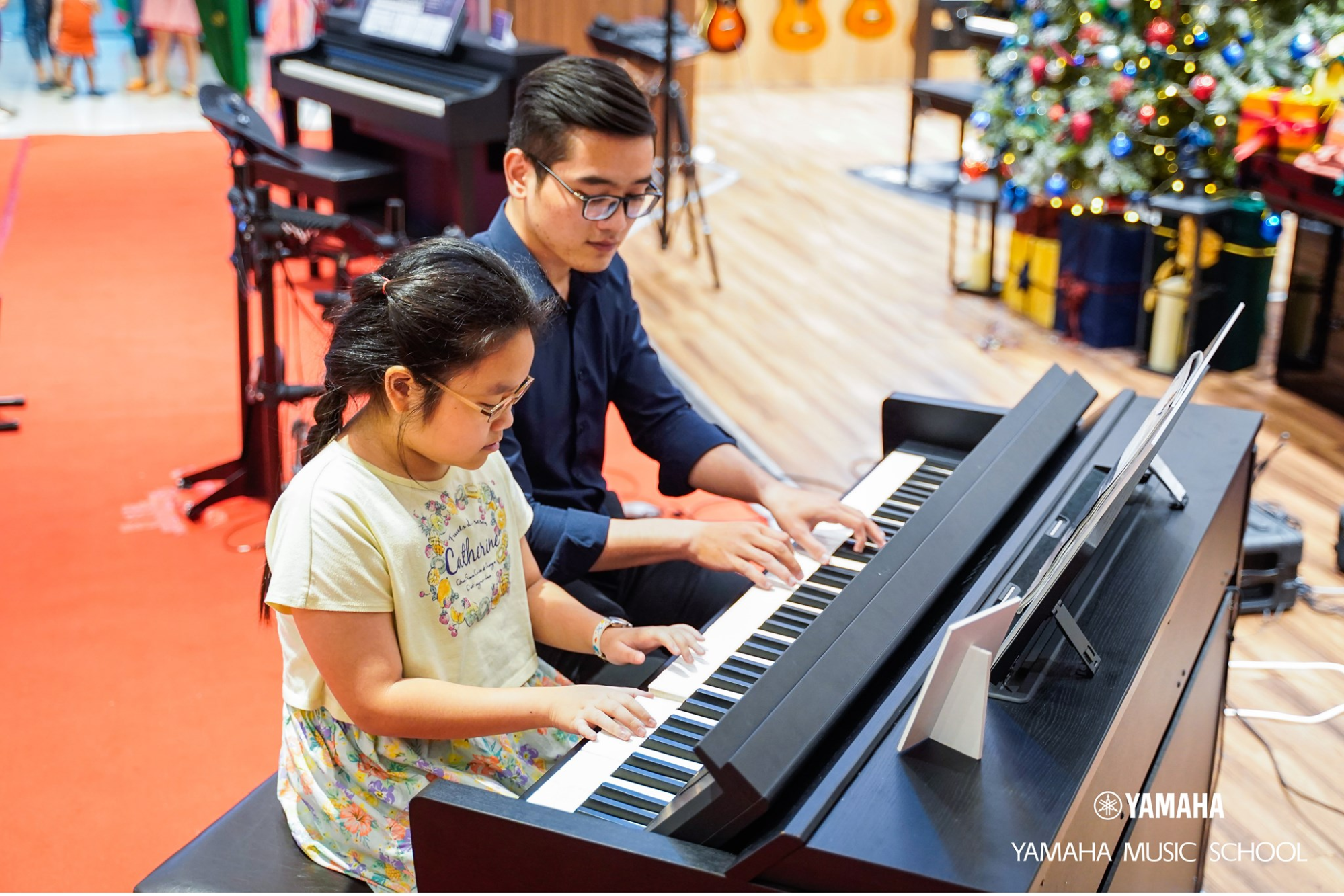 Khi nào ba mẹ nên tự dạy bé học đàn Piano tại nhà?