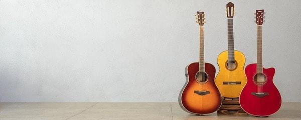 Nên mua đàn guitar dây sắt có thương hiệu nổi tiếng như Yamaha để đảm bảo chất lượng (Nguồn: Yamaha)