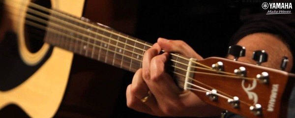 Tập chơi solo bài hát yêu thích là cách để bạn rèn luyện tay và ghi nhớ các nốt nhạc tốt hơn (Nguồn Yamaha)