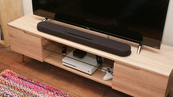 Loa soundbar có thiết kế phù hợp với không gian sẽ tăng tính thẩm mĩ cho căn phòng