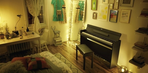 Đặt Piano trong phòng ngủ giúp bạn có không gian thư giãn riêng cho bản thân mình (Nguồn: Yamaha)