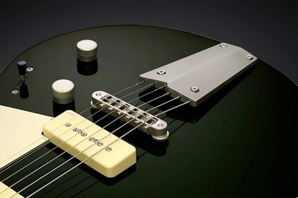 Dây đàn Guitar điện thường có kích thước nhỏ và mảnh cho âm thanh vang và sáng (Nguồn: Yamaha)