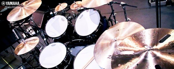 Trống là nhạc cụ giữ vai trò quyết định trong việc giữ nhịp của bản nhạc, đem đến những giai điệu thăng hoa