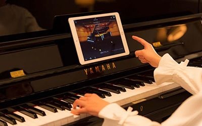 4. Công nghệ Bluetooth® (âm thanh và MIDI)*2 giúp dễ dàng kết nối với các ứng dụng để có thêm nhiều cách tận hưởng hơn nữa khi chơi đàn
