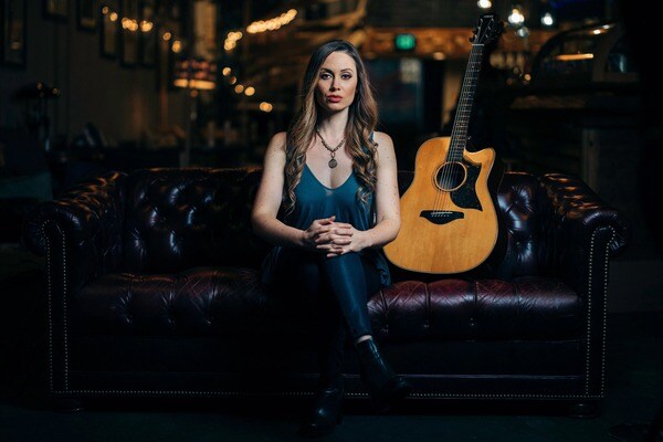 Guitar Concert - loại đàn phù hợp với các buổi biểu diễn trên sân khấu đông người (Nguồn: Yamaha)