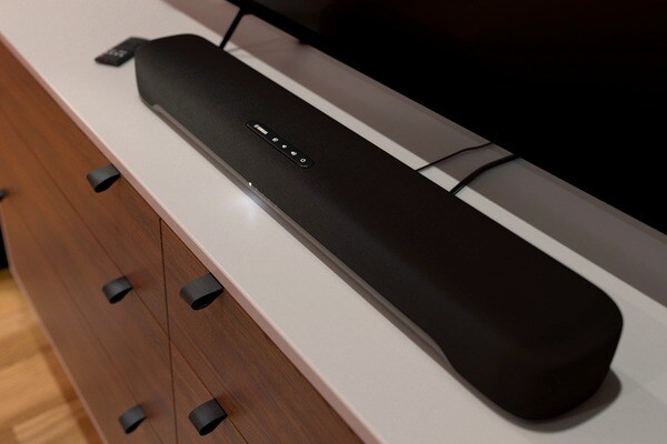 Loa soundbar có hình chữ nhật dài nằm ngang