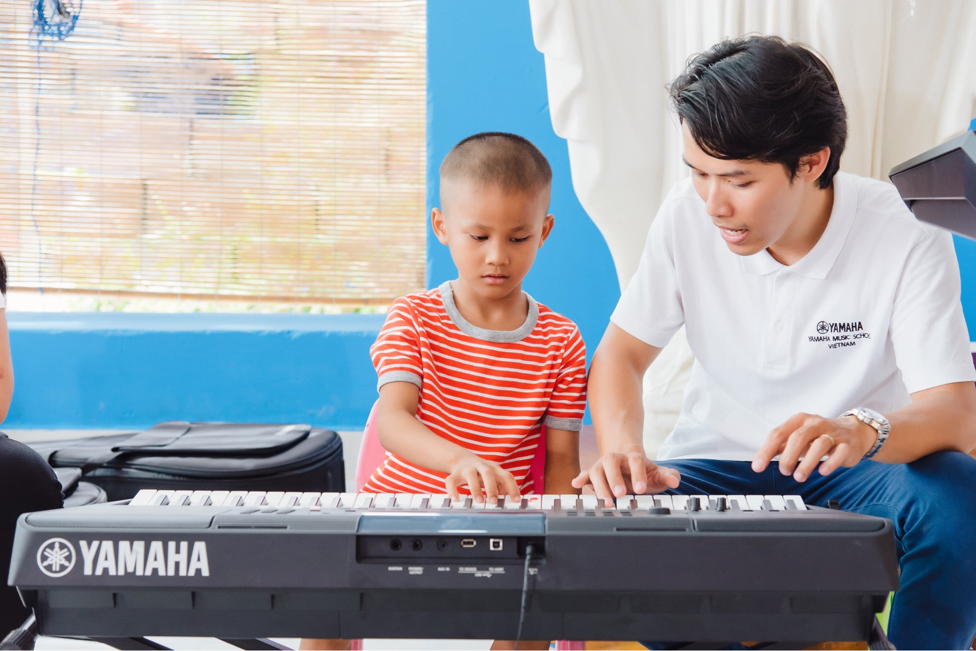 Tập luyện kỹ thuật ngón tay cho bé trên phím đàn