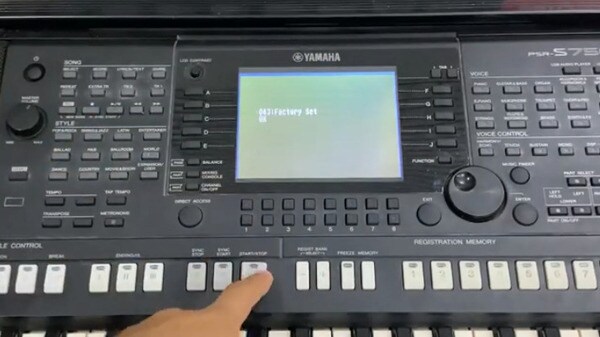 Bạn thực hiện thao tác “Start/Stop” để thực hiện reset đàn Organ thành công