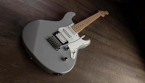 Đàn Guitar điện Pacifica PAC112VM có mức giá hơn 8 triệu mang lại cho người chơi nhiều trải nghiệm tuyệt vời (Nguồn: Yamaha)