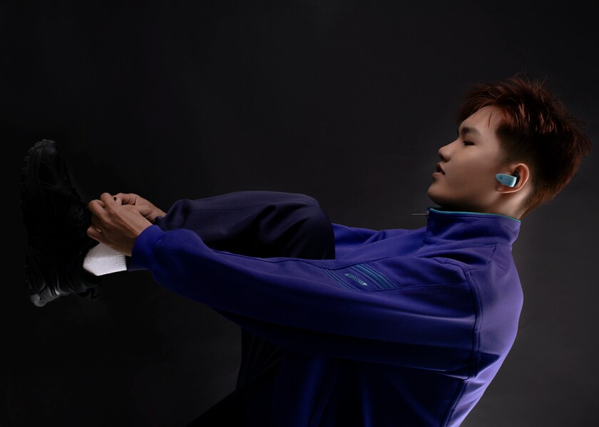 Tai nghe Clip-on được nhiều người ưa chuộng vì sự tiện lợi khi làm việc