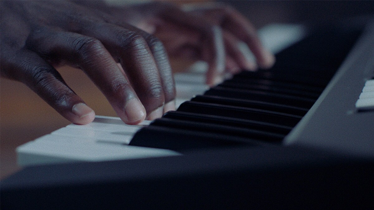 PSR-E583 đang được chơi