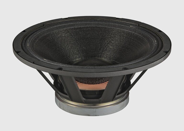 1 - Củ loa hành trình dài & độ bền cao do Yamaha tự phát triển