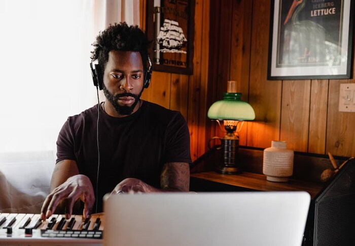 Tần suất học piano online hiệu quả thường từ 2-4 buổi/1 tuần